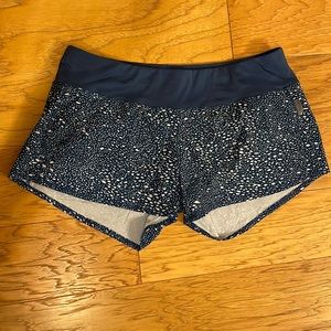 Oiselle Roga shorts size 6